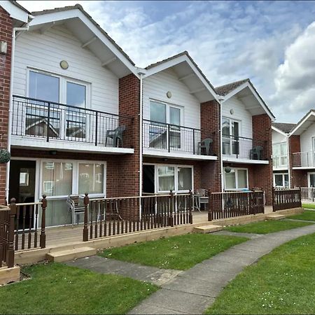 Вилла Coastal Retreat At Waterside Park Corton  Экстерьер фото